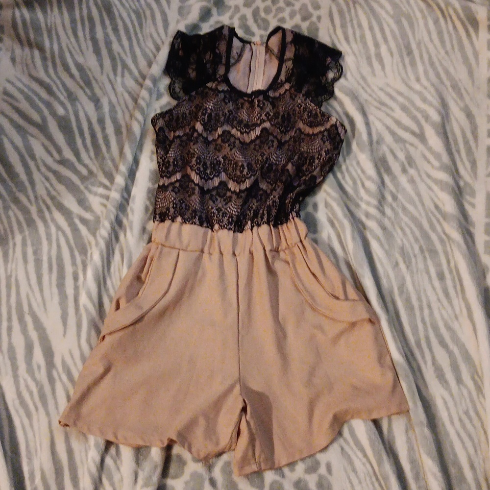 Black lace  cream rompers with pockets size small